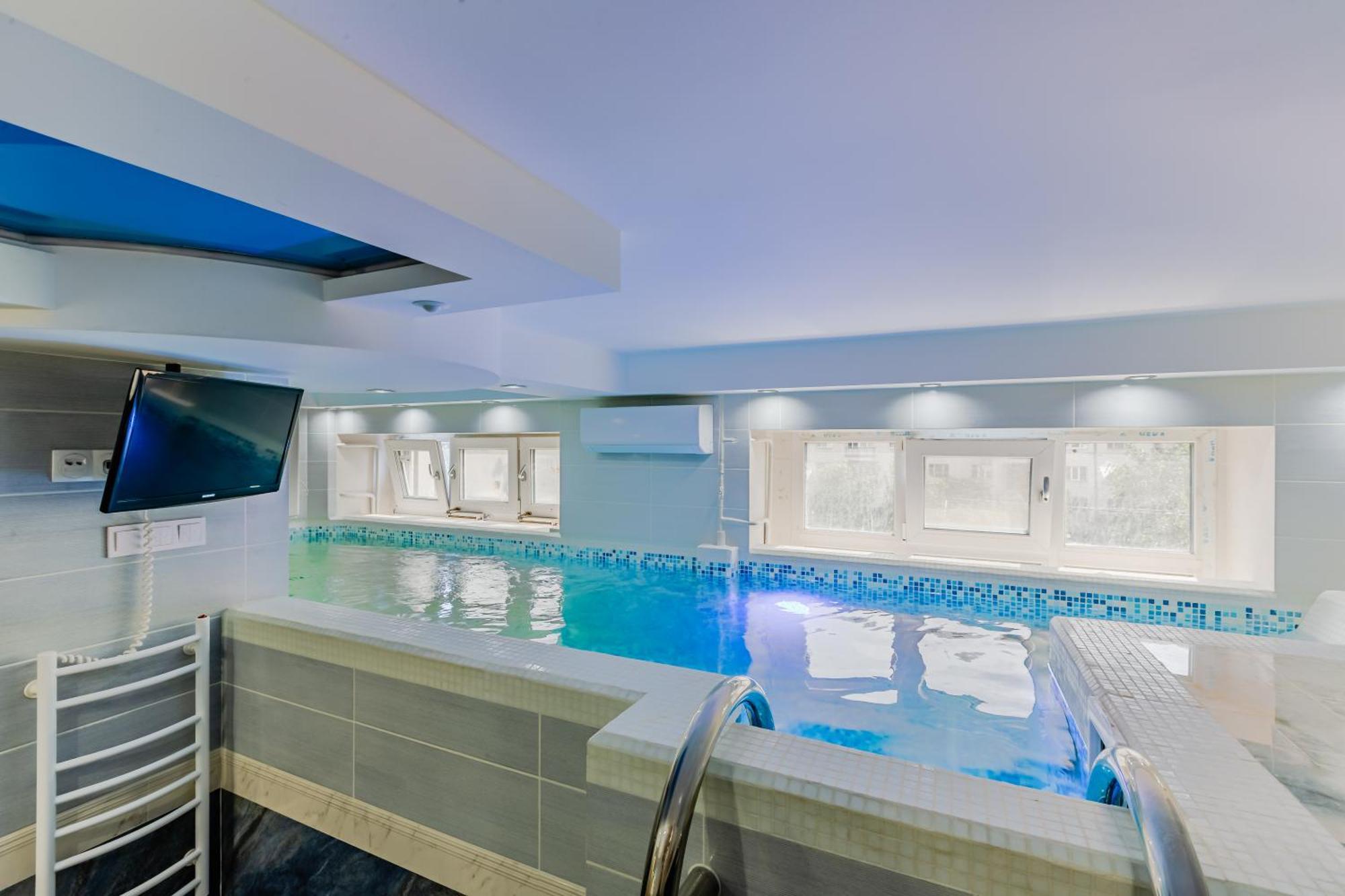 Luxury Apartment With Pool And Hammam Kiev Exterior foto